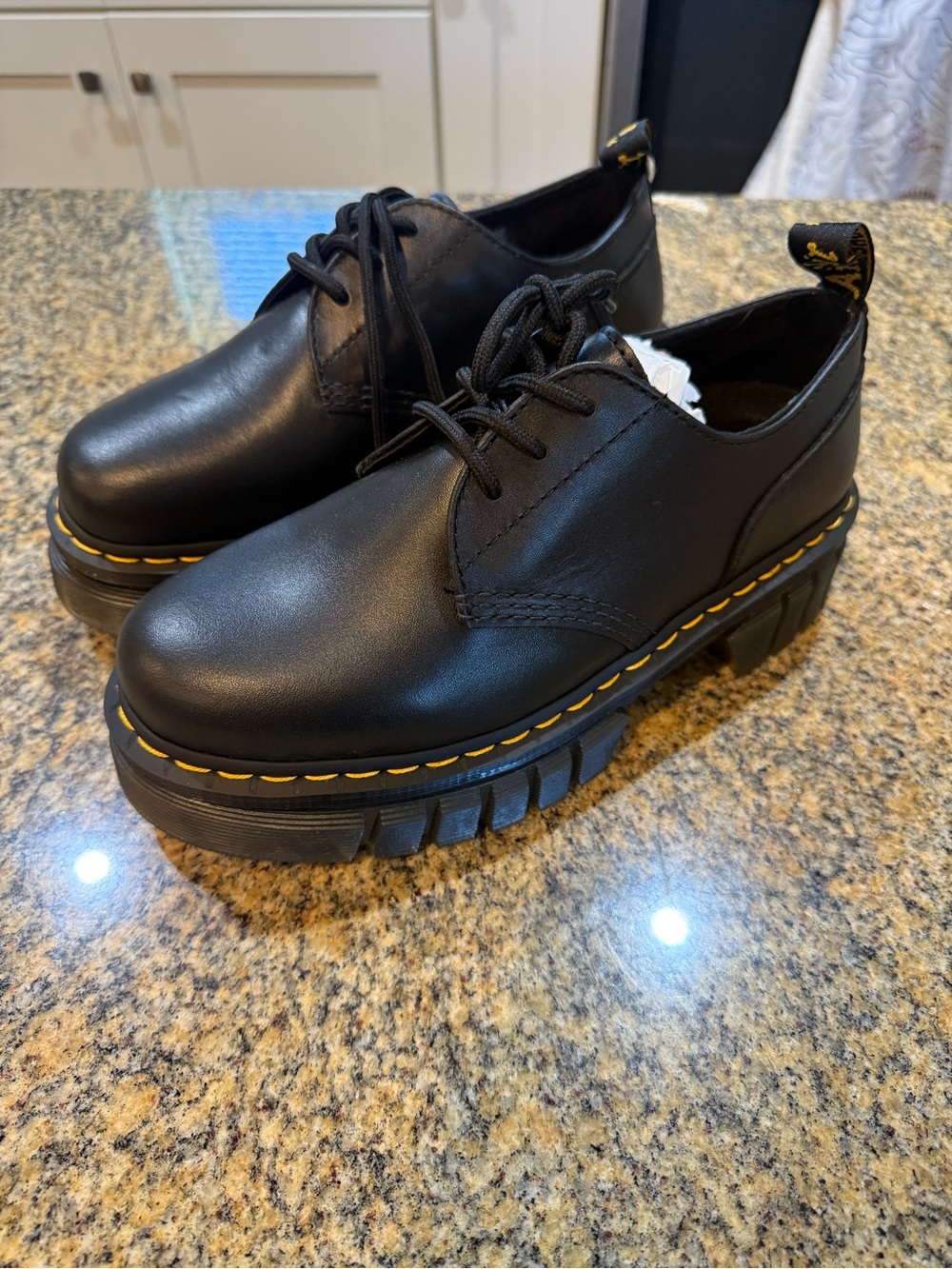 Womens doc martens size 9 audrick 3 eye shoe
